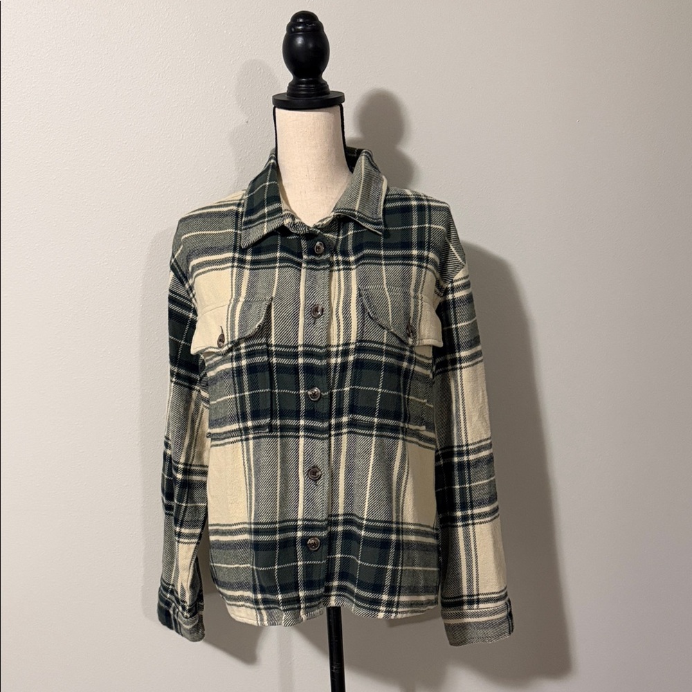 Plaid Button-Front Shacket Jacket - Cream & Forest Green
